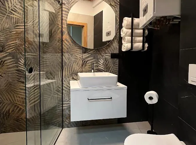 Warowna 2 بيشتنا