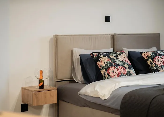 Warowna 2 بيشتنا